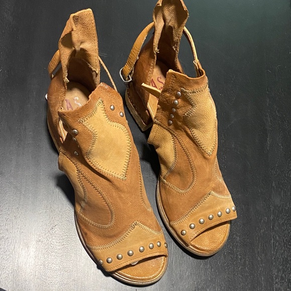 A.S.98 Maudie Leather Ankle Boots with Studs - Picture 2 of 12